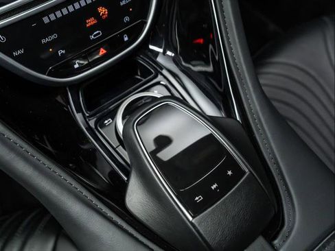 Used 2019 Aston Martin DB11 Base image 25