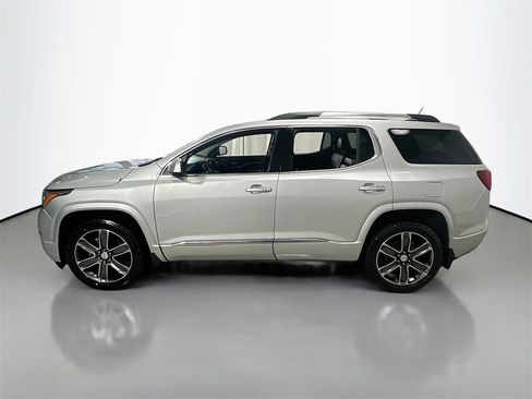 Used 2017 GMC Acadia Denali w/ Technology Package image 5
