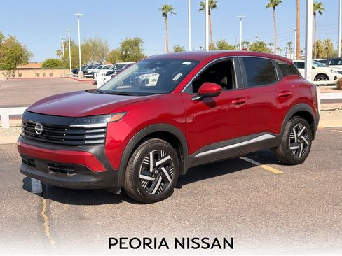 Used 2025 Nissan Kicks SV FWD image 1