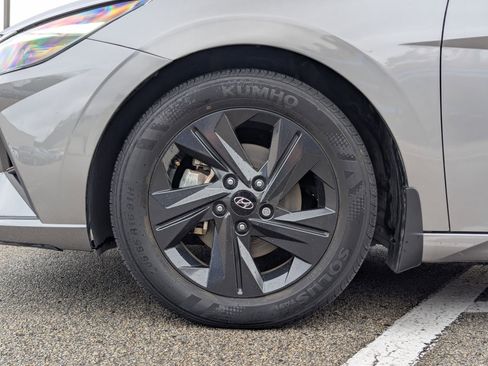 Used 2022 Hyundai Elantra SEL image 30