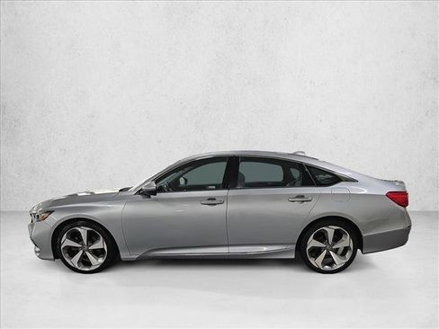 Used 2018 Honda Accord Touring image 8