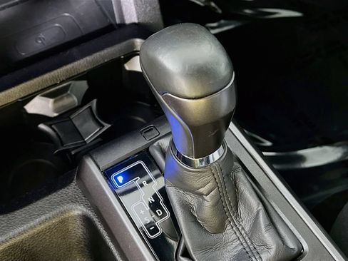 Certified 2023 Toyota Tacoma TRD Off-Road AWD/4WD image 15