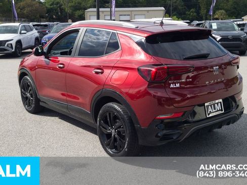 Used 2024 Buick Encore GX Sport Touring image 10