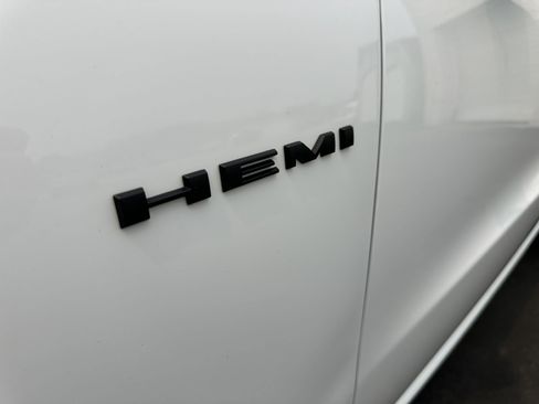 Used 2021 Dodge Durango R/T w/ Blacktop Package AWD/4WD image 9