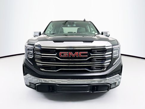 Used 2025 GMC Sierra 1500 SLT RWD image 2
