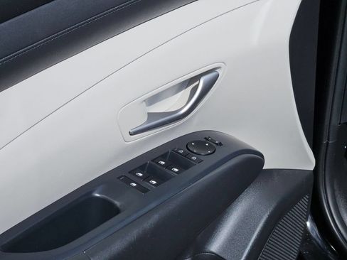 Used 2025 Hyundai Tucson SEL AWD/4WD image 15