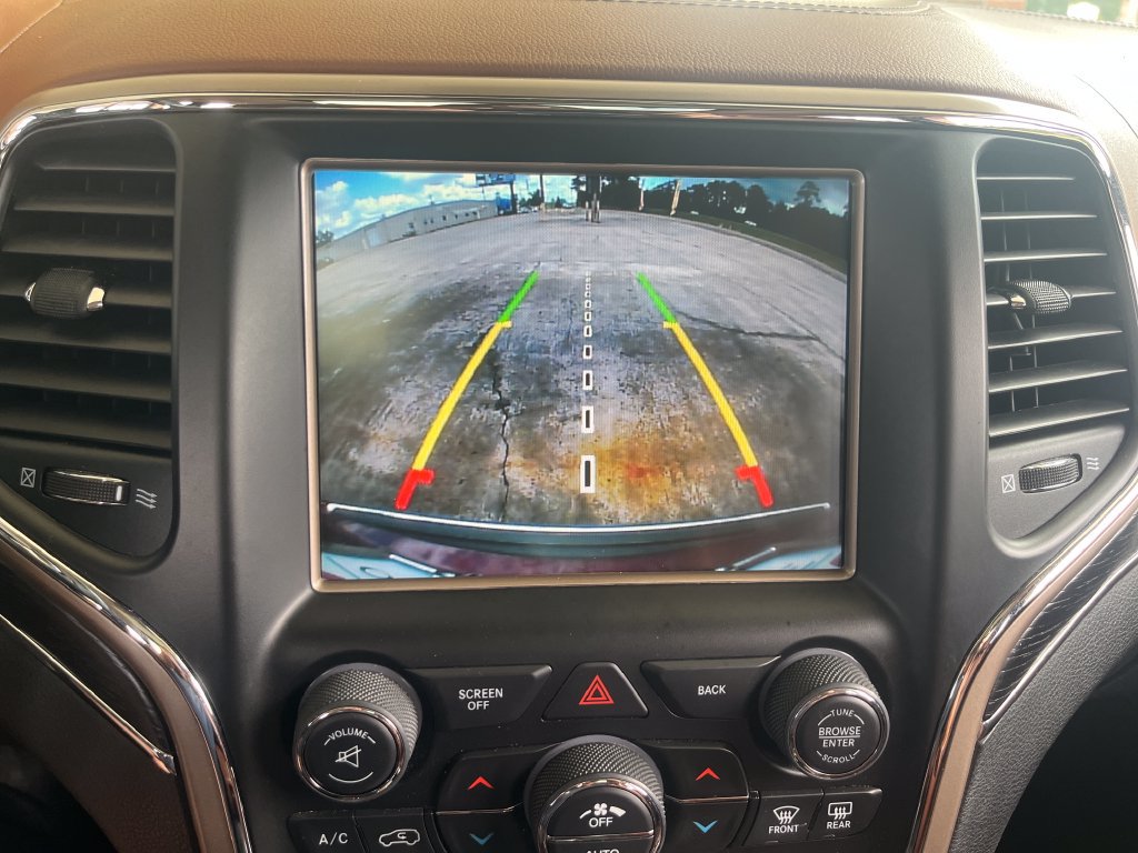 Used 2016 Jeep Grand Cherokee Summit w/ Skid Plate Group AWD/4WD image 31