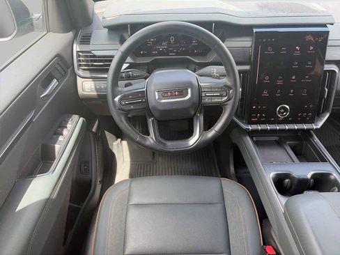 Used 2025 GMC Acadia AT4 w/ LPO, Floor Liner Package AWD/4WD image 11