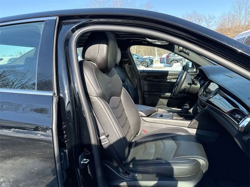 Used 2018 Cadillac CT6 Luxury image 25