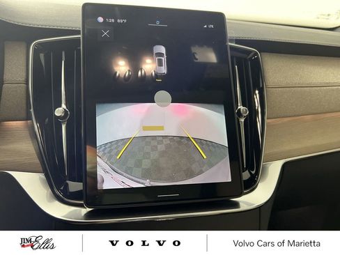 Used 2025 Volvo XC90 B6 Core w/ Climate Package image 25