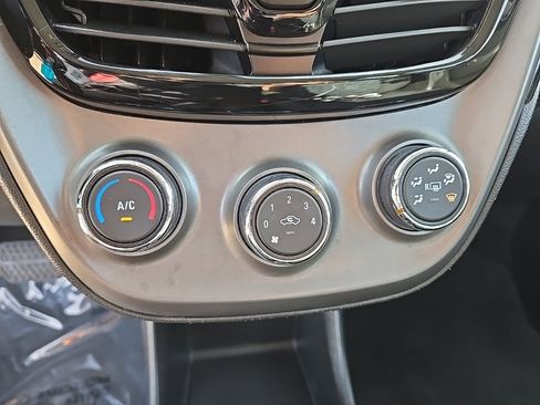 Used 2021 Chevrolet Spark LT image 28