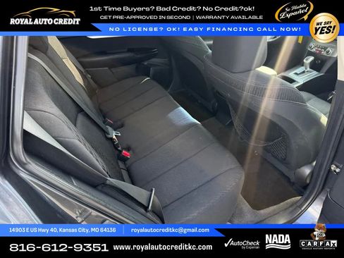 Used 2010 Subaru Outback 2.5i Premium AWD/4WD image 10
