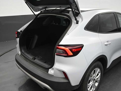 Certified 2025 Ford Escape Active w/ Cold Weather Package FWD image 25