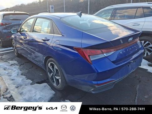 Used 2023 Hyundai Elantra Limited image 8
