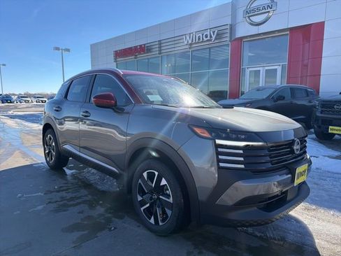 Used 2026 Nissan Kicks SV w/ SV Premium Package AWD/4WD image 1