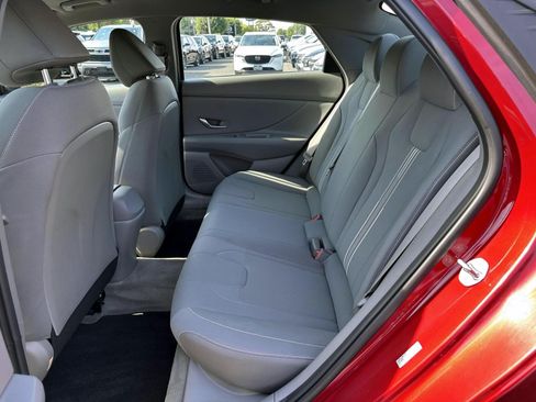 Used 2023 Hyundai Elantra SEL w/ Cargo Package FWD image 12