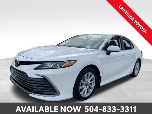 Used 2023 Toyota Camry LE image 1