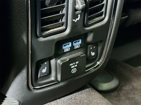 Used 2019 Jeep Grand Cherokee Limited w/ Luxury Group II image 19