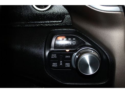 Used 2020 RAM 1500 Laramie image 31