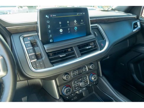 Used 2023 Chevrolet Suburban Z71 AWD/4WD image 23