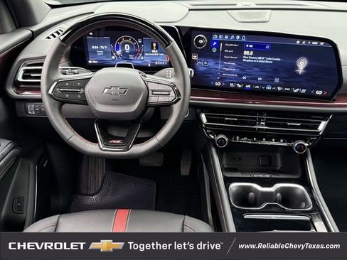 Used 2026 Chevrolet Traverse RS FWD image 12