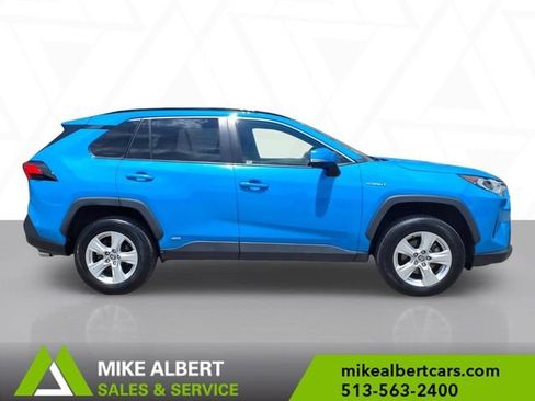 Used 2021 Toyota RAV4 XLE AWD/4WD image 8