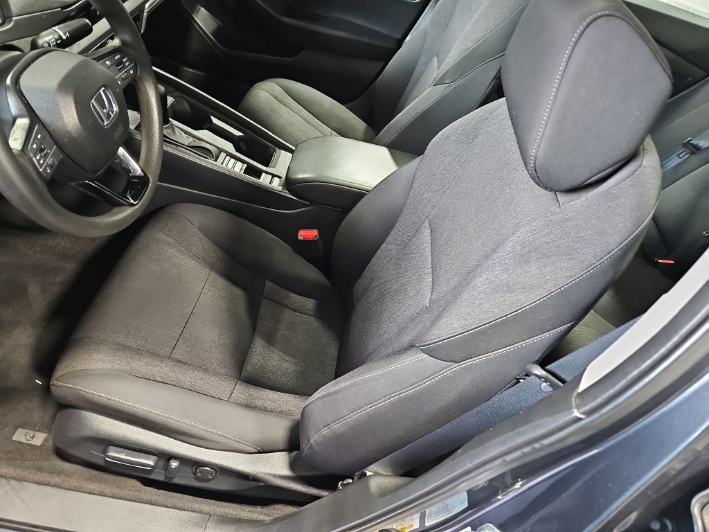 Used 2025 Honda Accord SE image 14