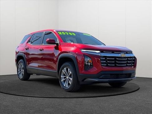 Used 2025 Chevrolet Equinox LT FWD image 5