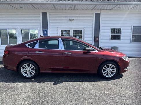 Used 2015 Chrysler 200 Limited w/ Convenience Group image 22