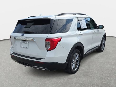 Used 2022 Ford Explorer XLT w/ Equipment Group 202A RWD image 5