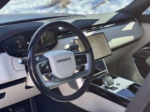 Used 2026 Land Rover Range Rover SE image 14