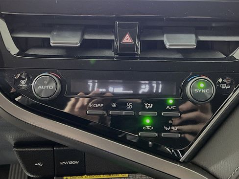 Used 2021 Toyota Camry XLE w/ Cold Weather Package image 26