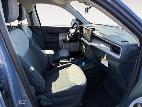New 2026 Ford Maverick XLT w/ XLT Luxury Package FWD image 19
