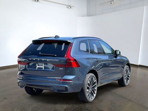 New 2026 Volvo XC60 B5 Ultra w/ Protection Package Premier AWD/4WD image 4