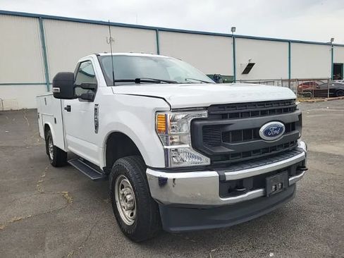 Used 2022 Ford F250 XL w/ Power Equipment Group AWD/4WD image 5
