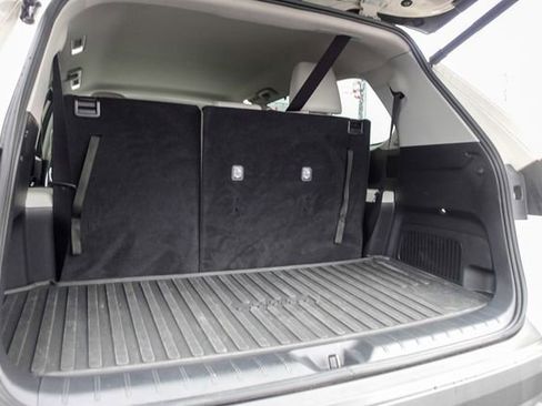 Certified 2024 Toyota Grand Highlander XLE image 33