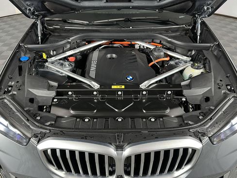New 2026 BMW X5 xDrive50e w/ Executive Package AWD/4WD image 3