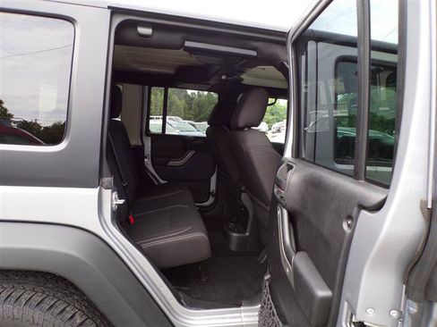Used 2015 Jeep Wrangler Unlimited Sport w/ Quick Order Package 24S AWD/4WD image 22