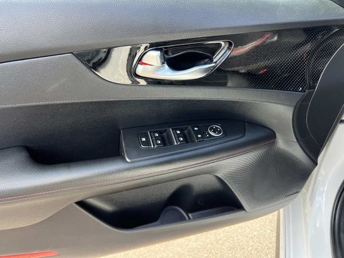 Used 2022 Kia Forte GT w/ GT2 Package FWD image 16