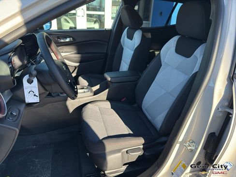 New 2026 Chevrolet Trax RS image 15