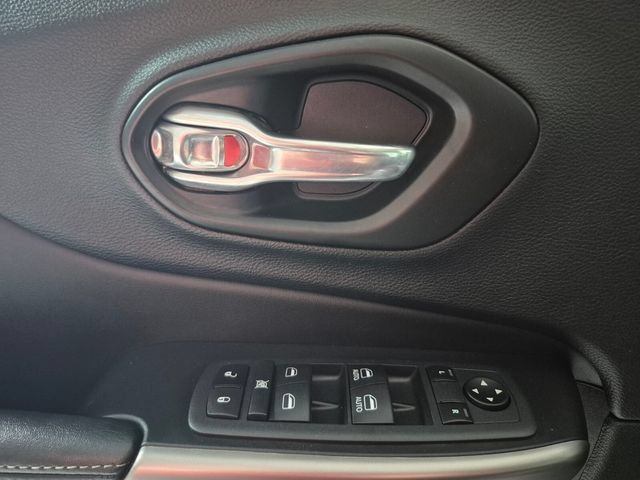 Used 2022 Jeep Cherokee Latitude Lux AWD/4WD image 15
