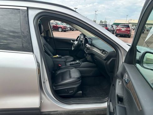 Used 2020 Ford Escape Titanium AWD/4WD image 29