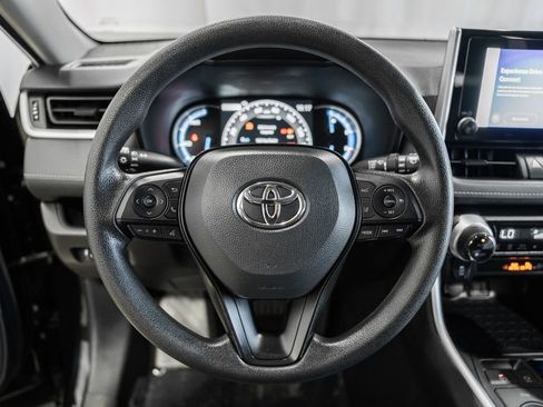Used 2025 Toyota RAV4 XLE image 25