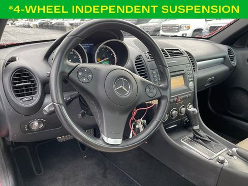 Used 2010 Mercedes-Benz SLK 300 image 17