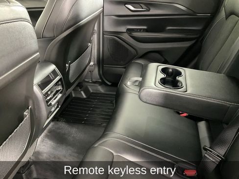 Used 2024 Jeep Grand Cherokee Altitude image 15