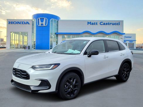 Used 2025 Honda HR-V Sport image 2