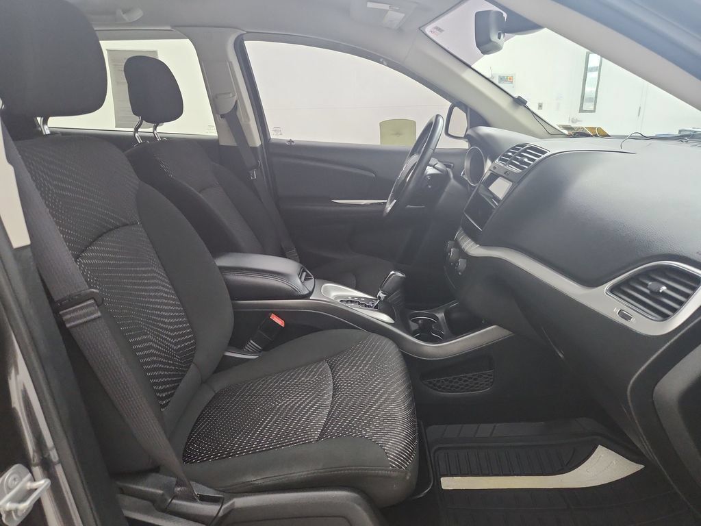 Used 2020 Dodge Journey SE w/ SE Popular Equipment Group FWD image 37