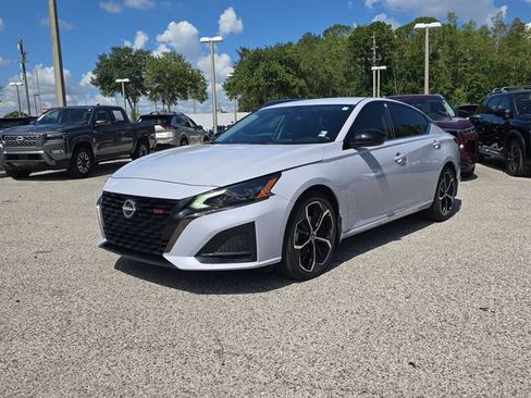 Certified 2024 Nissan Altima 2.5 SR FWD image 4