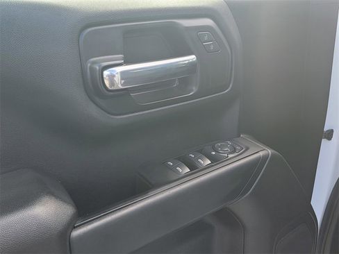 Used 2022 Chevrolet Silverado 1500 Custom image 14