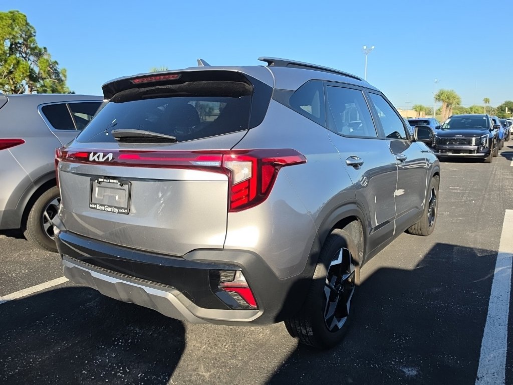 Used 2025 Kia Seltos S FWD image 15
